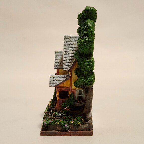 CARLTON Cards Victorian Court Series Ornament 1885 Queensgate - Picture 8 of 11